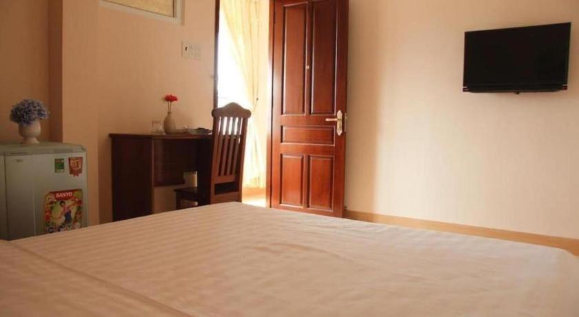 Huong Binh Hotel Da Nang Exterior photo