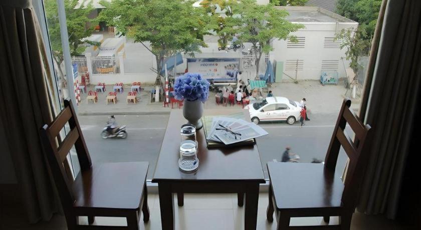 Huong Binh Hotel Da Nang Exterior photo