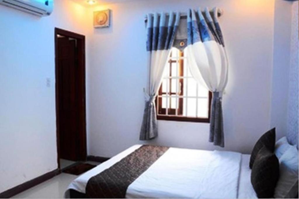Huong Binh Hotel Da Nang Exterior photo