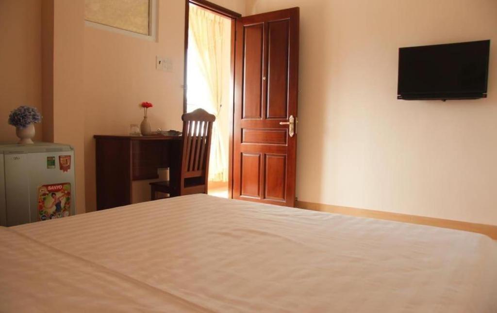 Huong Binh Hotel Da Nang Exterior photo