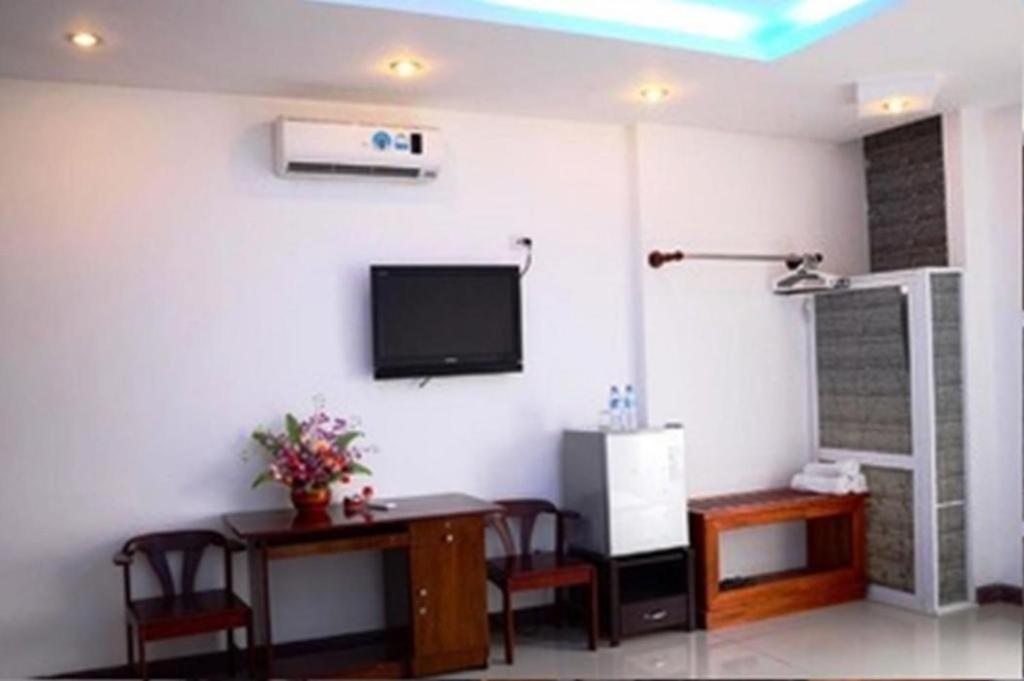 Huong Binh Hotel Da Nang Exterior photo